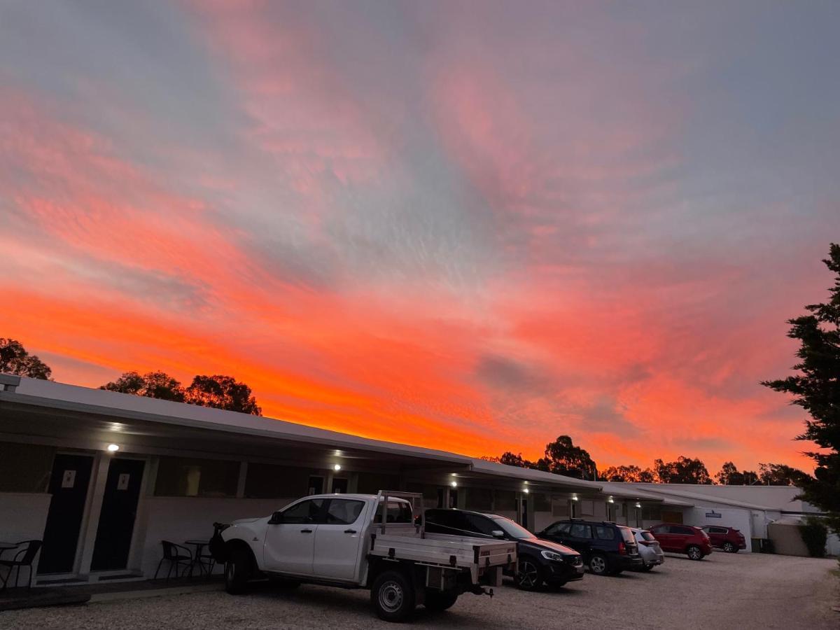 Byer Fountain Motor Inn Holbrook Exterior foto